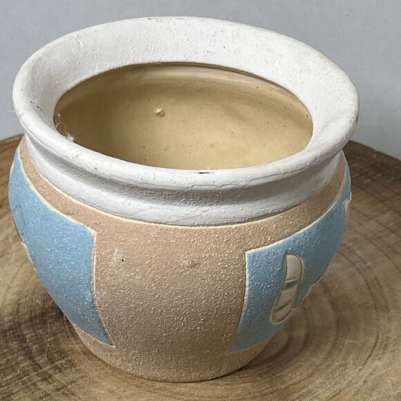 Unique Pastel Southwestern Style Studio Art Pottery Planter With Cats Signed 4” - Picture 5 of 6